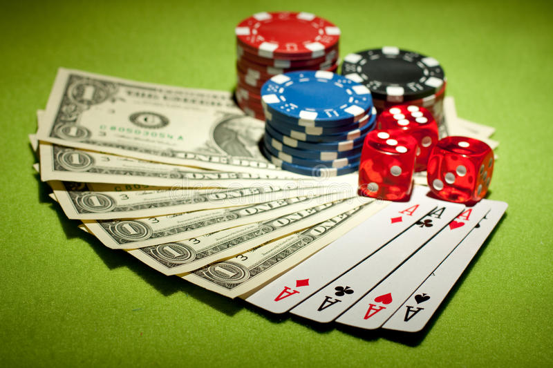 Play Blackjack Online and In the Casino